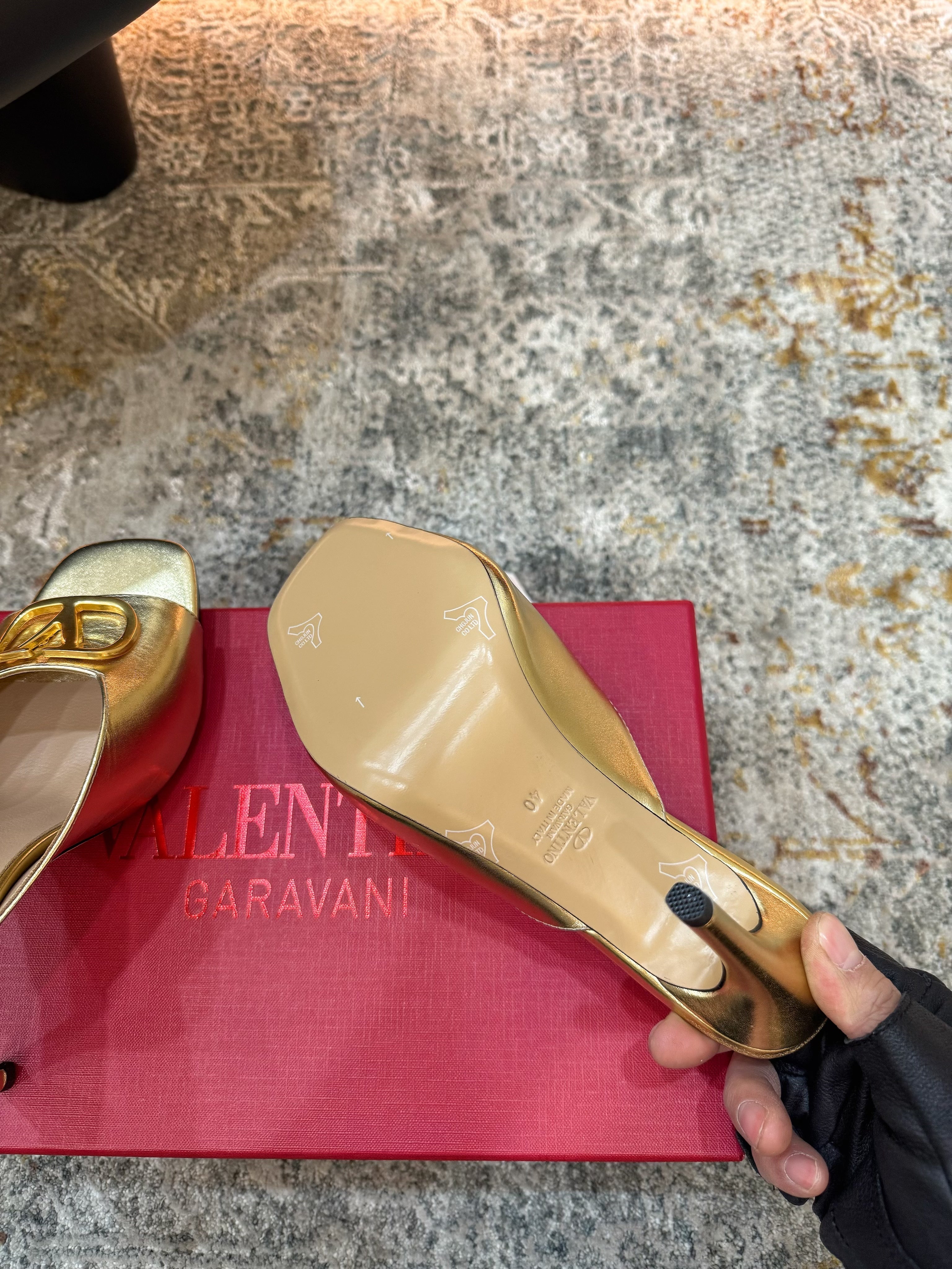VALENTINO 26S HIGH HEEL SANDALS 105 MM IN METALLIC GOLD CALFSKIN