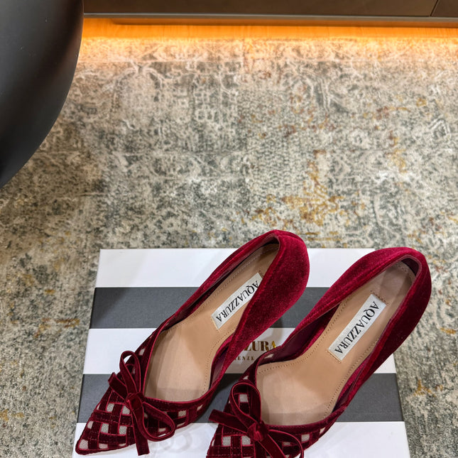 AQUAZZURA 26S BELGRAVIA PUMPS 105 MM IN DARK RED VELVET WITH BOW
