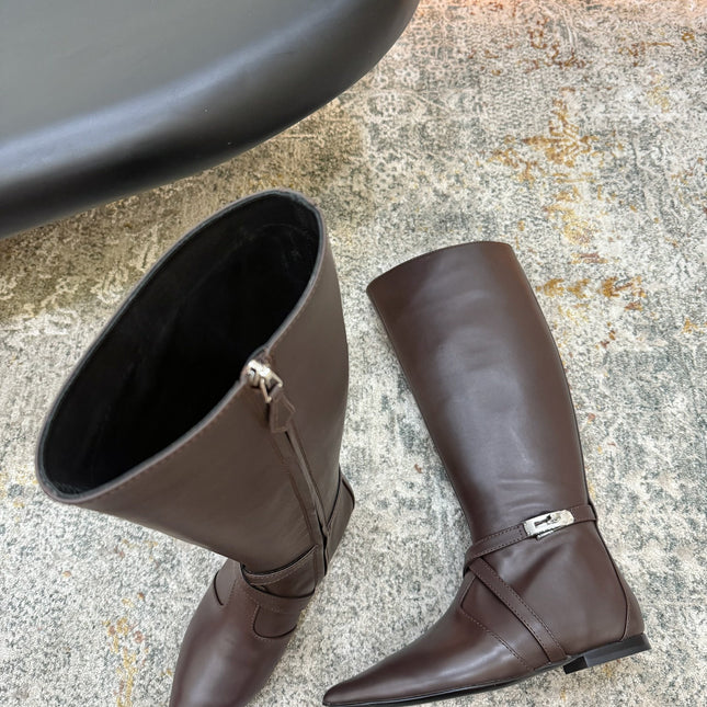 HM 26S FLAT KNEE-HIGH BOOTS IN DARK BROWN CALFSKIN