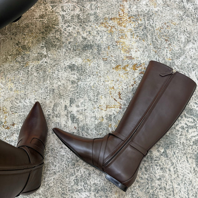 HM 26S FLAT KNEE-HIGH BOOTS IN DARK BROWN CALFSKIN