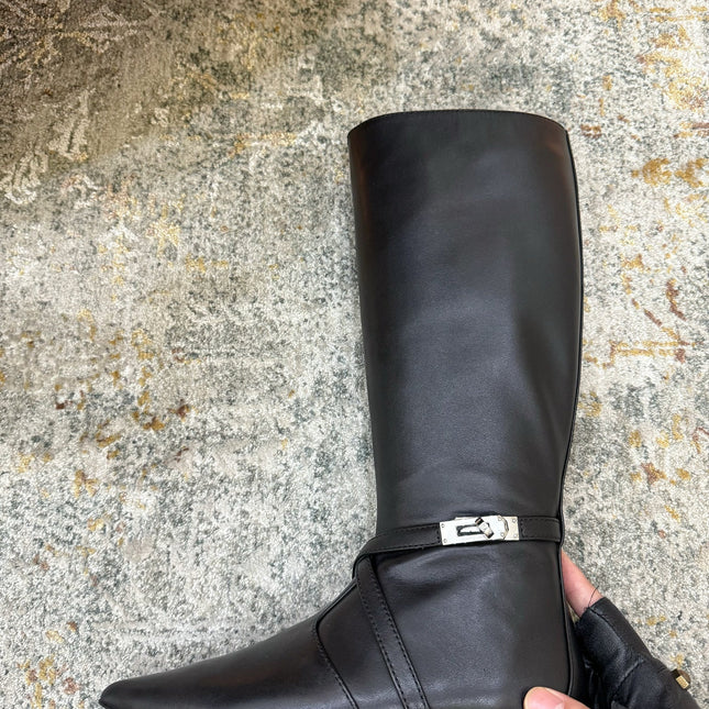 HM 26S FLAT KNEE-HIGH BOOTS IN BLACK CALFSKIN
