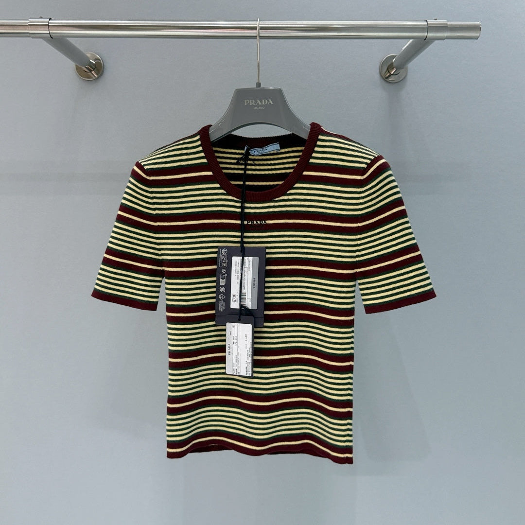 PRADA 26S SHORT SLEEVED T-SHIRT 819