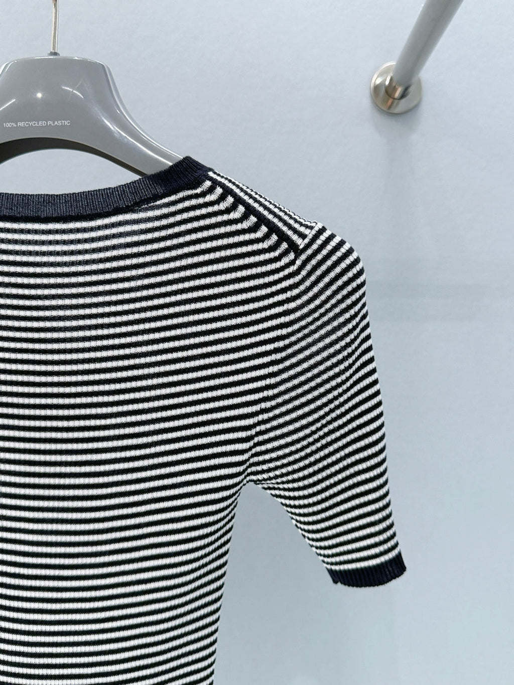 PRADA 26S SHORT SLEEVED KNIT T-SHIRT 811