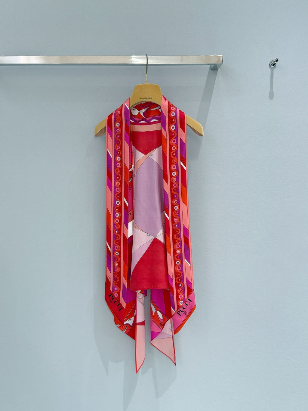 PUCCI 26S SCARF TOP IN PINK AND RED PRINTED SILK