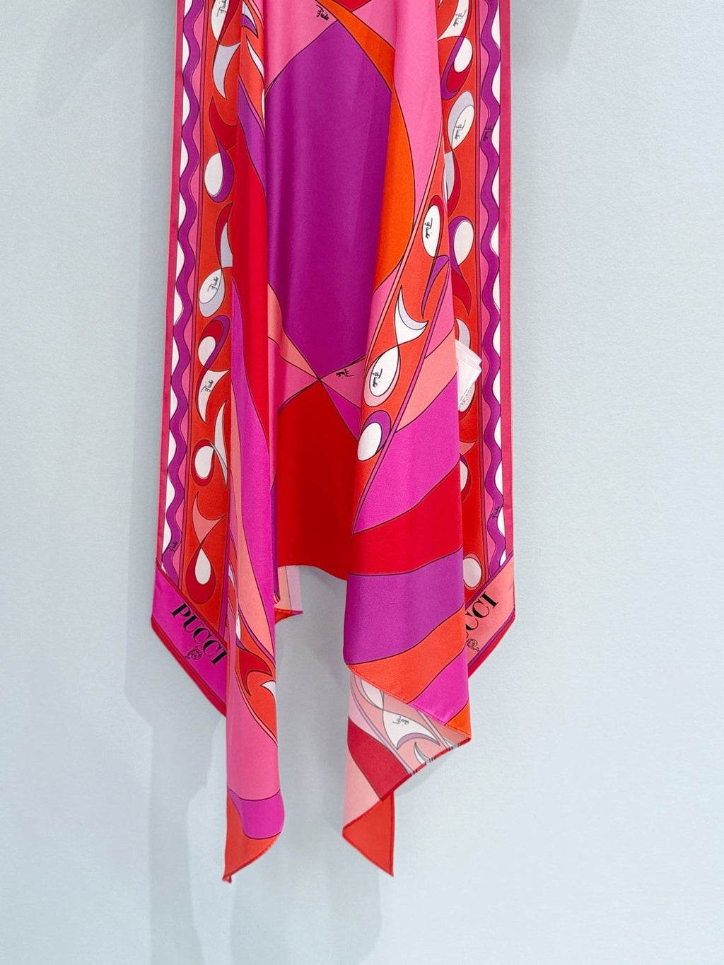 PUCCI 26S SCARF TOP IN PINK AND RED PRINTED SILK