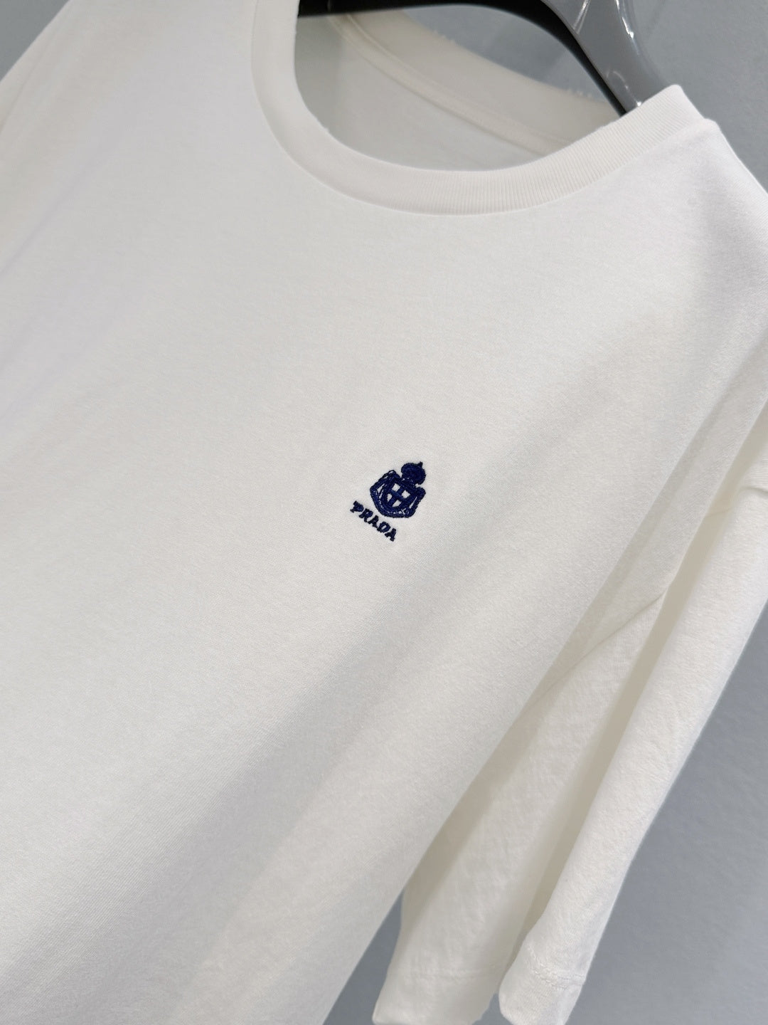 PRADA 26S T-SHIRT STYLE 899