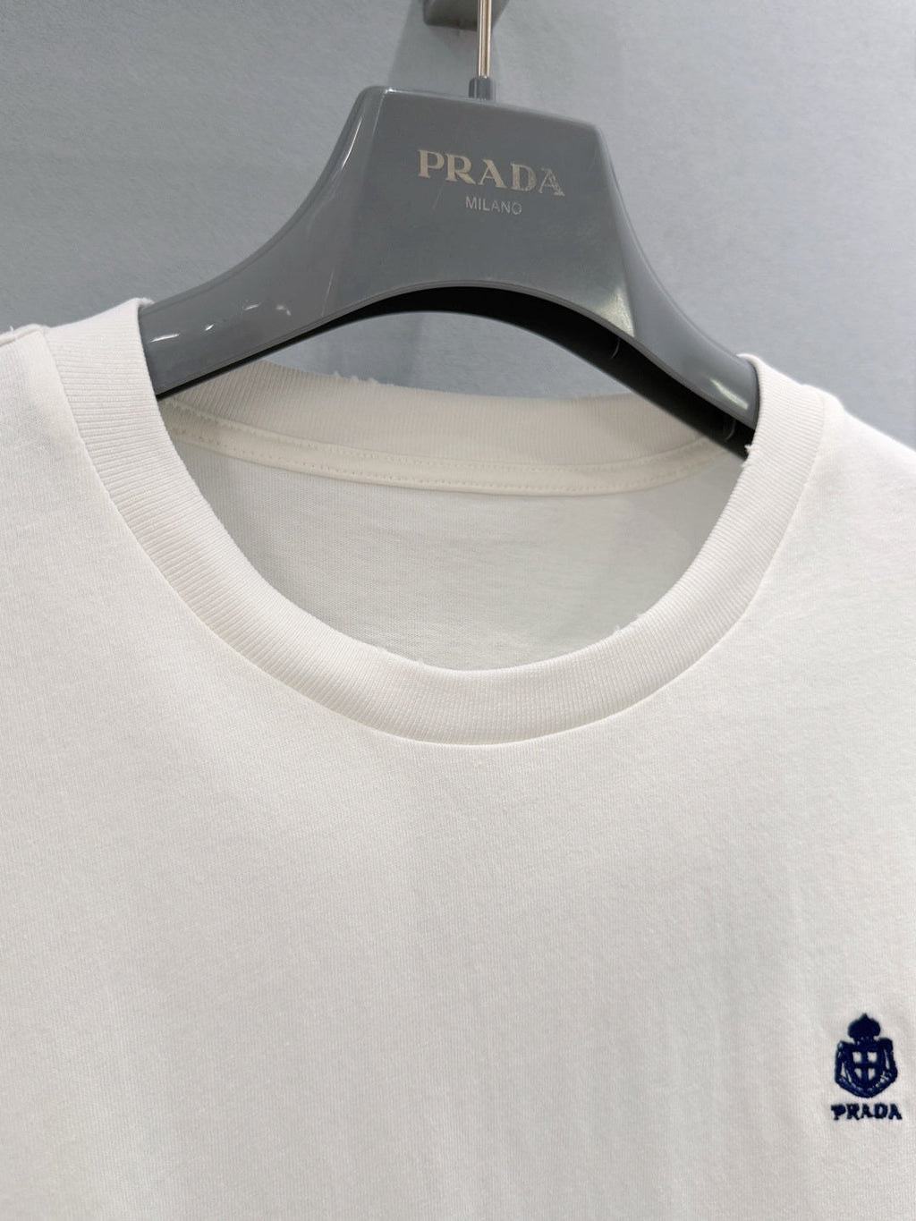 PRADA 26S T-SHIRT STYLE 899