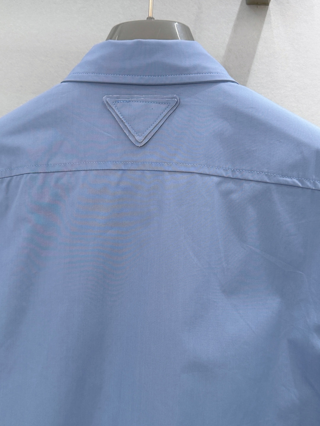 PRADA 26S SHORT-SLEEVE SHIRT STYLE 898