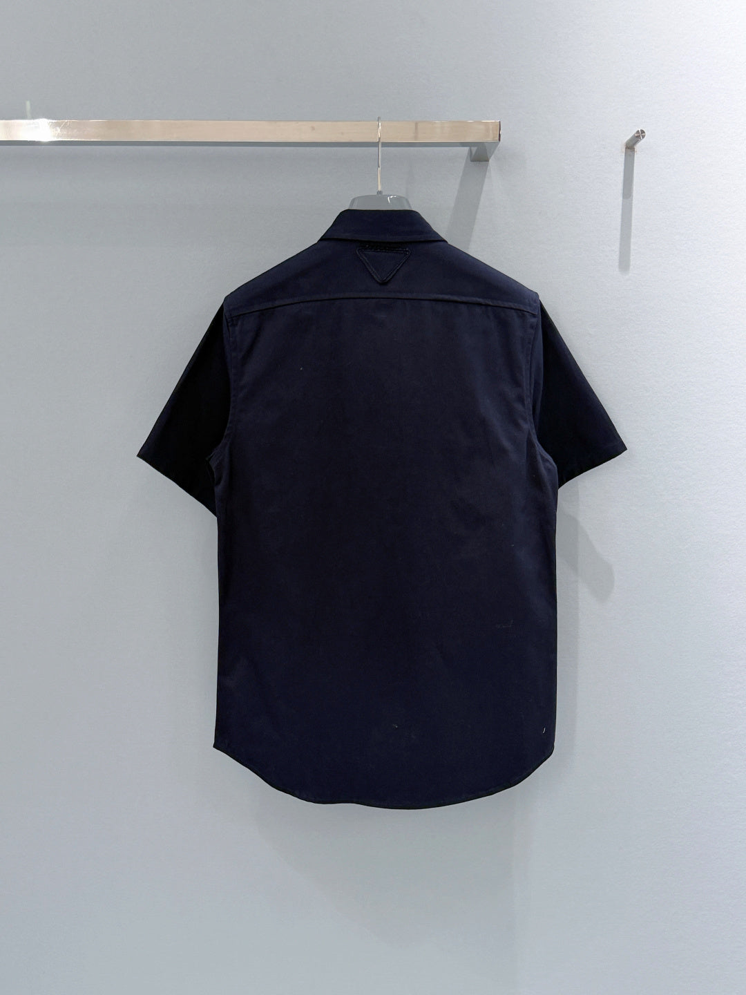 PRADA 26S SHORT-SLEEVE SHIRT STYLE 883