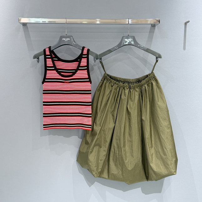 PRADA 26S SLEEVELESS SWEATER STYLE 822
