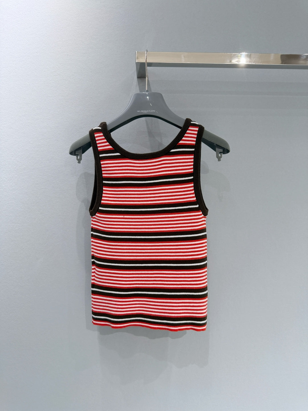 PRADA 26S SLEEVELESS SWEATER STYLE 822