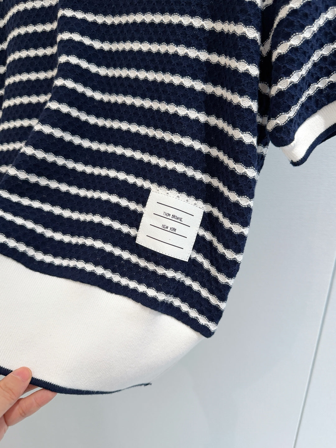 THOM 26S SHORT-SLEEVE KNIT TOP STYLE 198