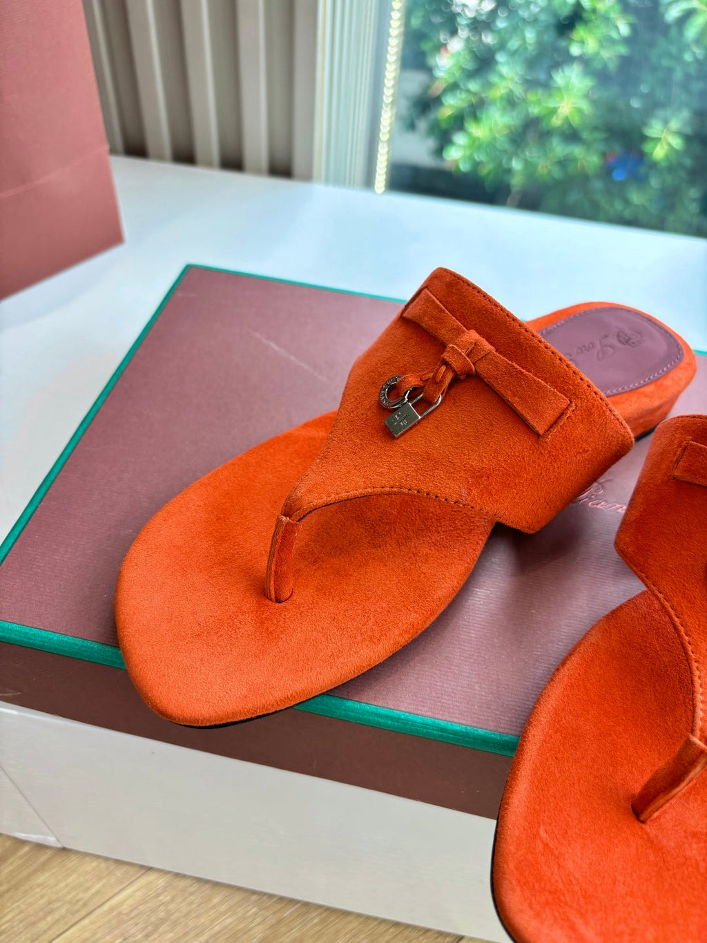 LP THONG SANDALS 25S IN ORANGE SUEDE