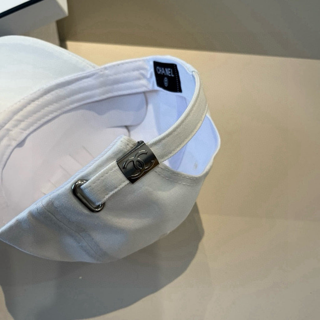 CHANEL 26S BASEBALL CAP EMBROIDERED CC LOGO 337967