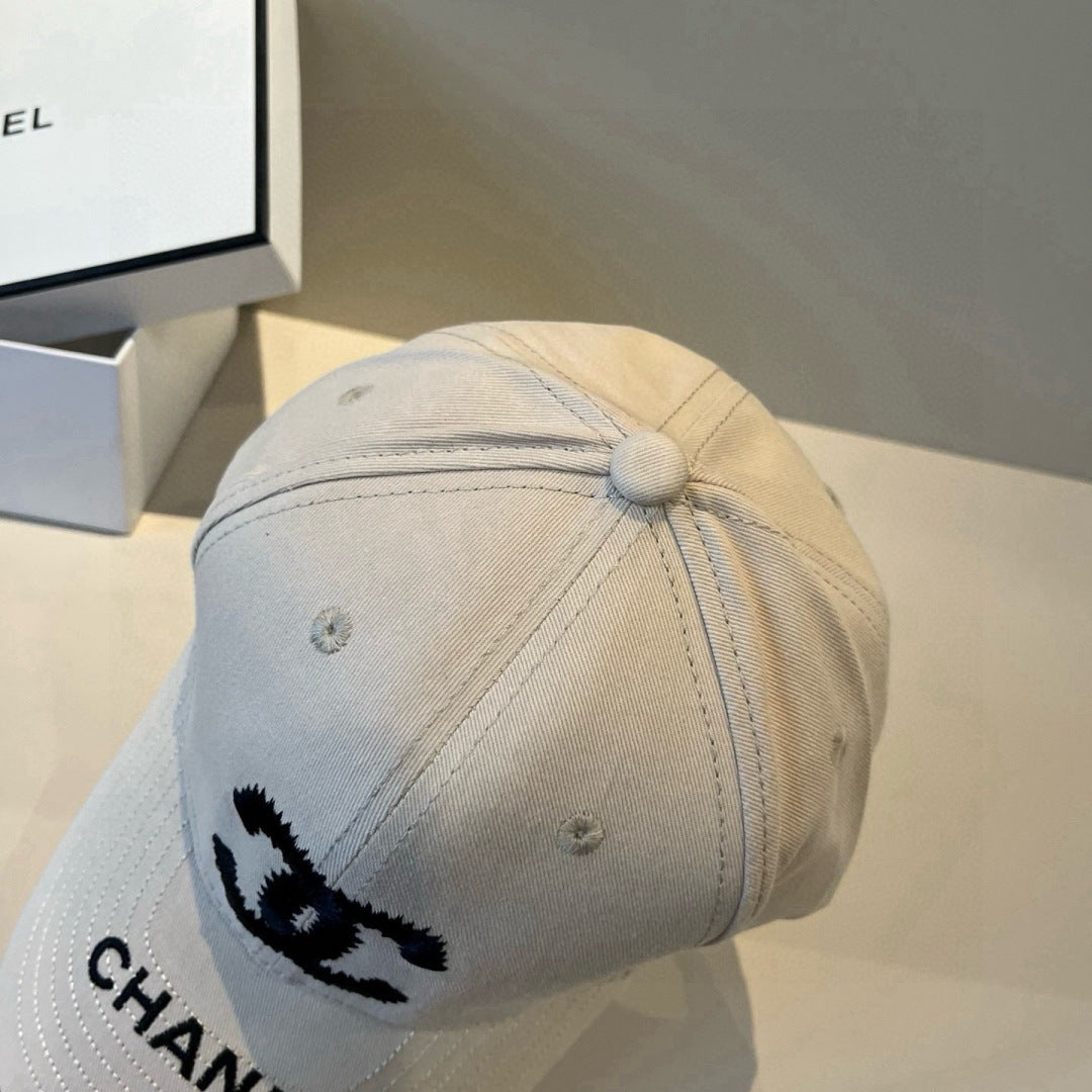 CHANEL 26S BASEBALL CAP EMBROIDERED CC LOGO 337968