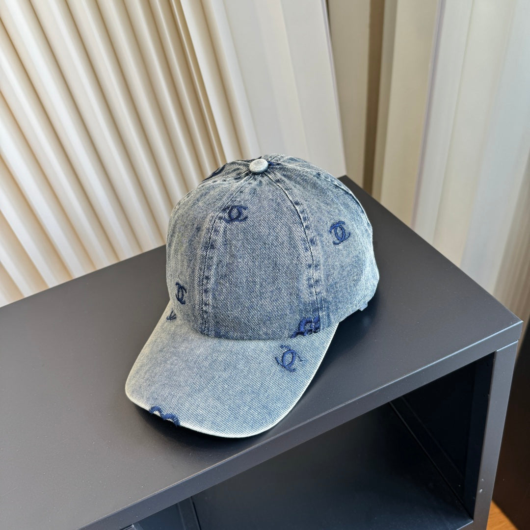 CHANEL 26S MONOGRAM CC DENIM BASEBALL CAP 337807