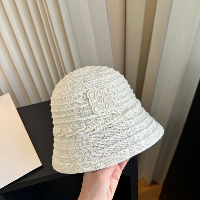 LOEWE 26S CROCHET BUCKET HAT STYLE 065
