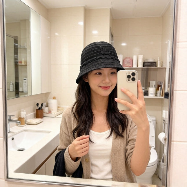 LOEWE 26S CROCHET BUCKET HAT STYLE 064