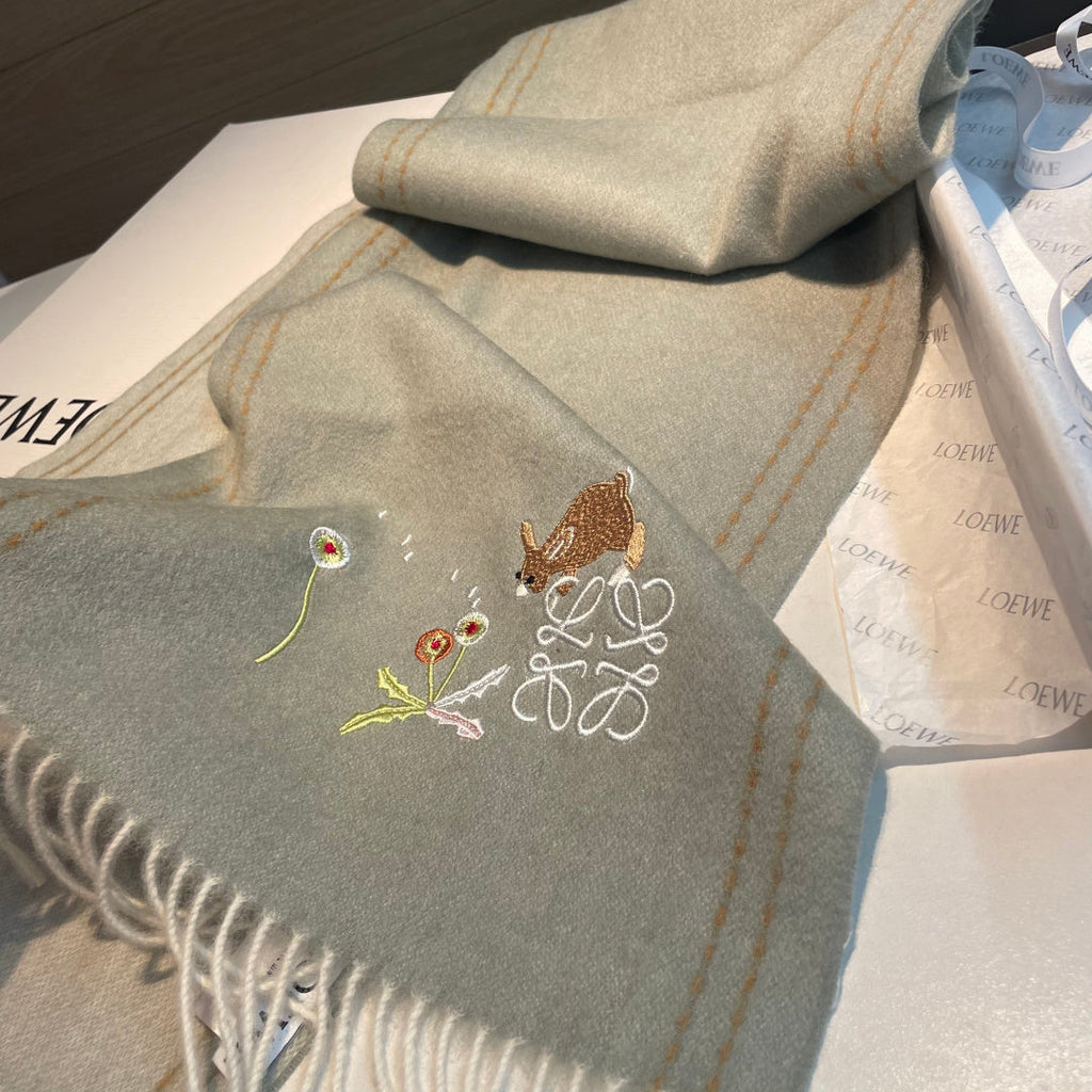 LOEWE 26S SCARF 180 IN CASHMERE 113778