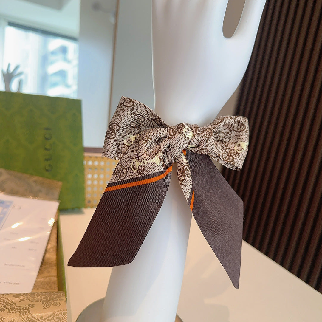 GUCCI 26S SCARF 90 IN SILK 305870