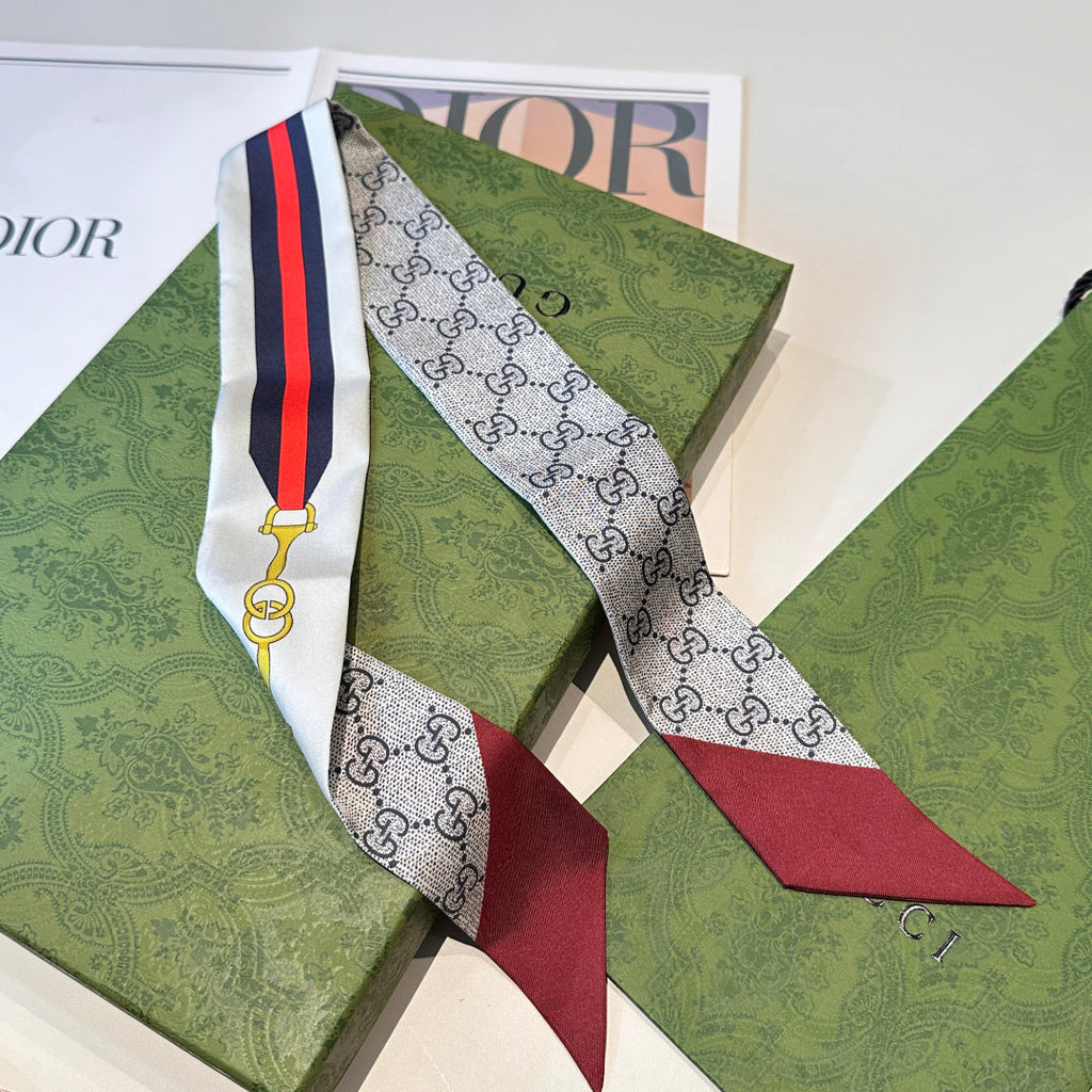 GUCCI 26S SCARF 120 IN SILK 311706
