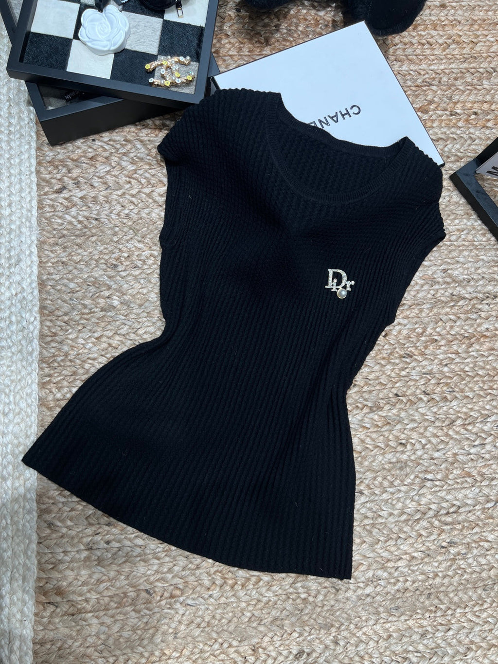 DIOR 26S SLEEVELESS SWEATER 1192