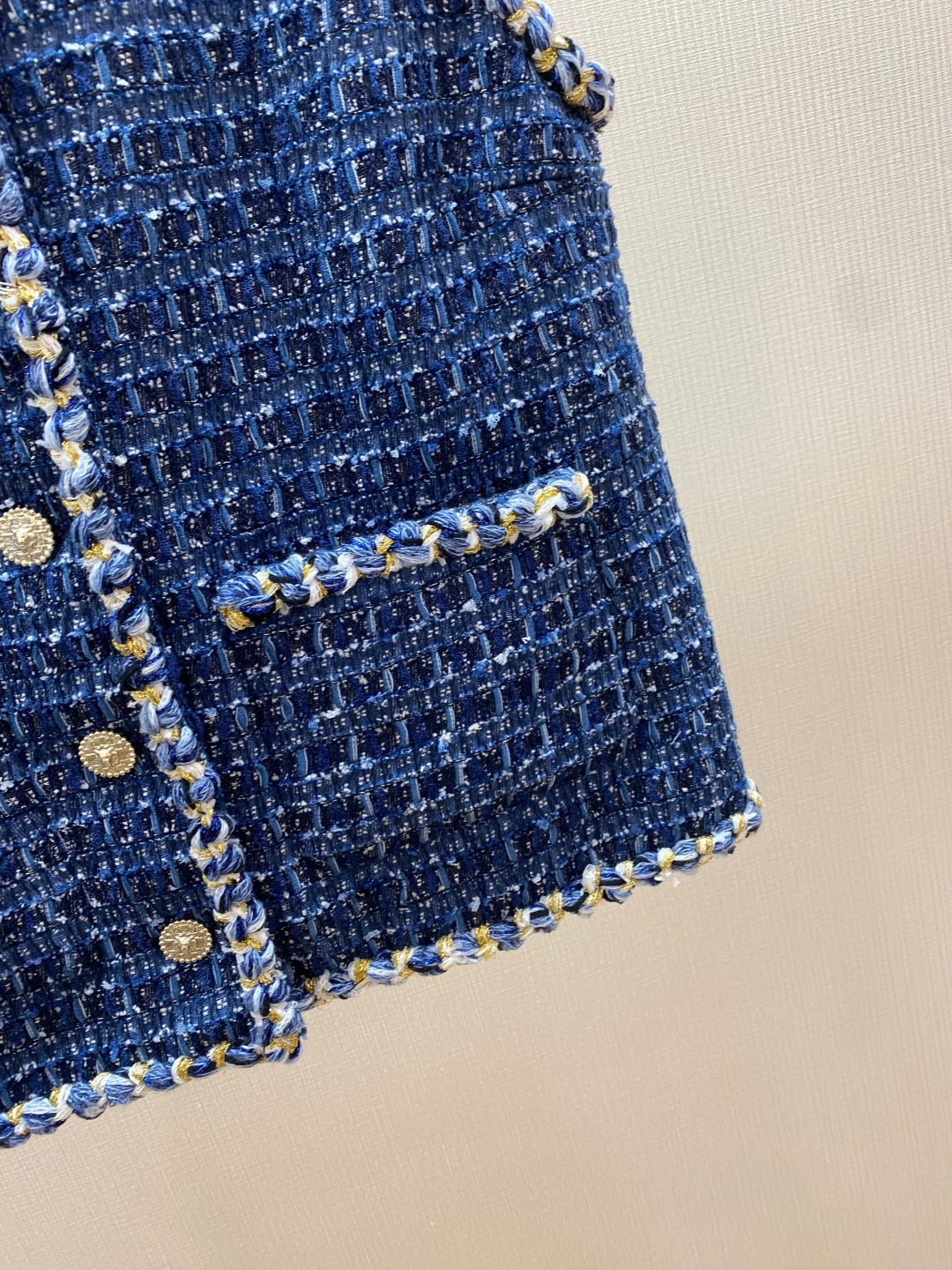 CHANEL 25S SLEEVELESS VEST STYLE 213