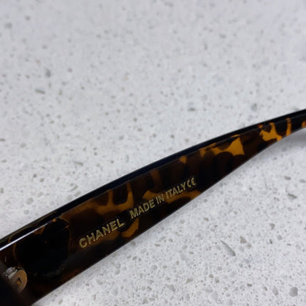 CHANEL 26S OVERSIZED SQUARE FRAME IN ACETATE 404749