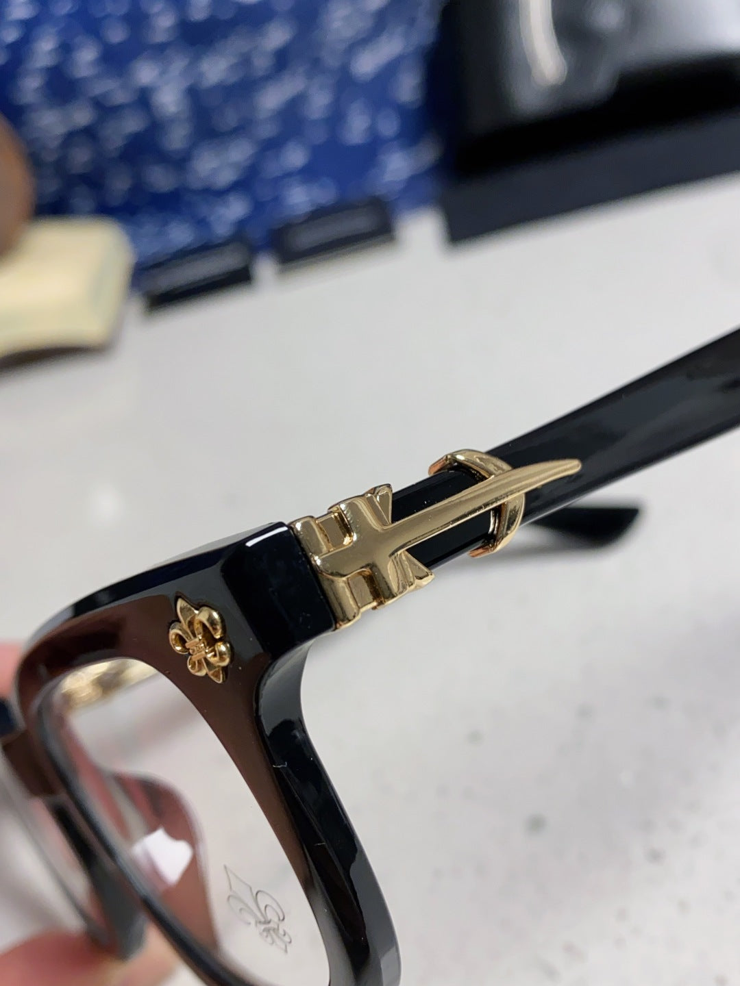 CHROME HEARTS SUNGLASSES IN BLACK ACETATE 837126