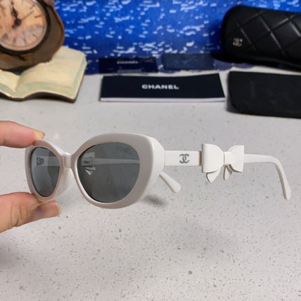 CHANEL 26S SLIM OVAL FRAME IN WHITE ACETATE 404788