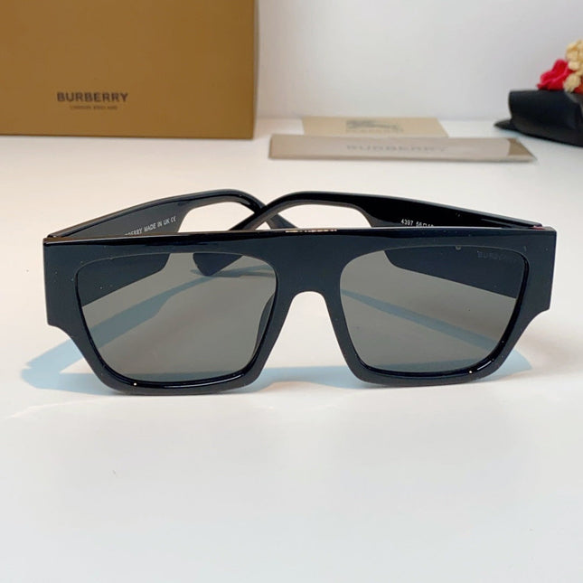 BURBERRY 26S OVERSIZED SQUARE FRAME IN ACETATE 411825