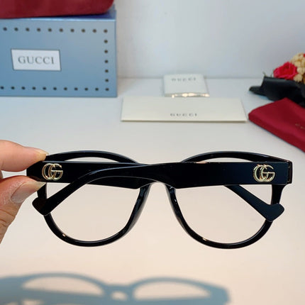 GUCCI 26S CAT-EYE FRAME IN ACETATE 424498