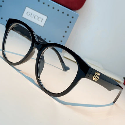 GUCCI 26S CAT-EYE FRAME IN ACETATE 424498