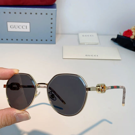 GUCCI 26S POLYGONAL FRAME IN METAL 426444