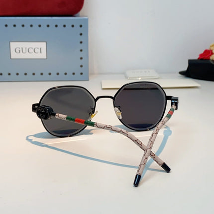 GUCCI 26S POLYGONAL FRAME IN METAL 426445