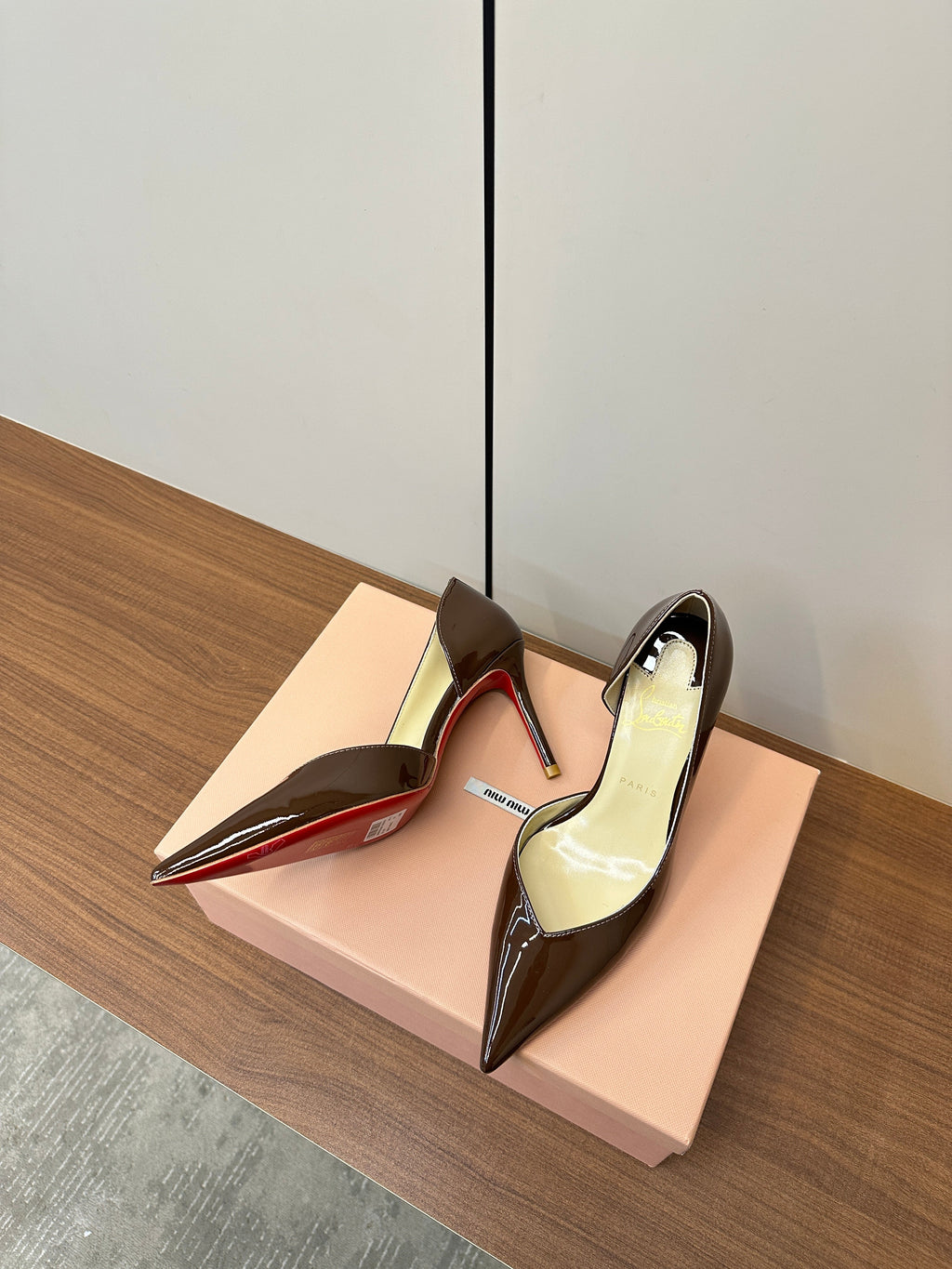 IRIZA PUMPS 85MM IN BROWN PATENT CALFSKIN