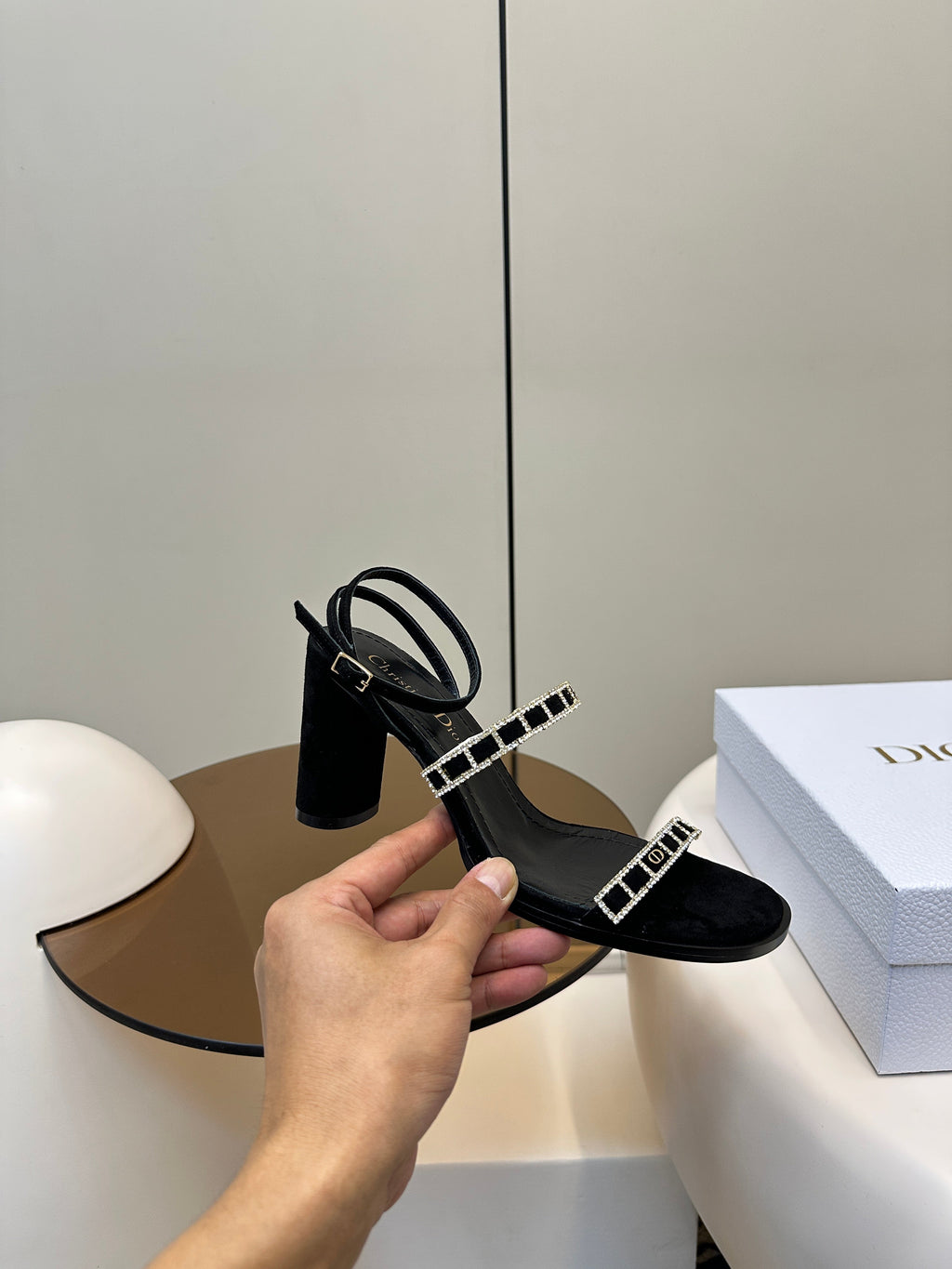 HIGH HEEL 25S SANDALS 85MM IN BLACK CALFSKIN RHINESTONES STRAP