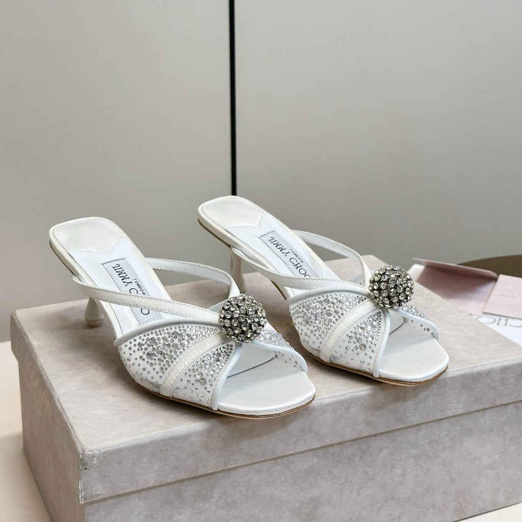 JIMMY CHOO 26S SACORA MULE 80 MM IN WHITE CRYSTAL EMBELLISHMENT