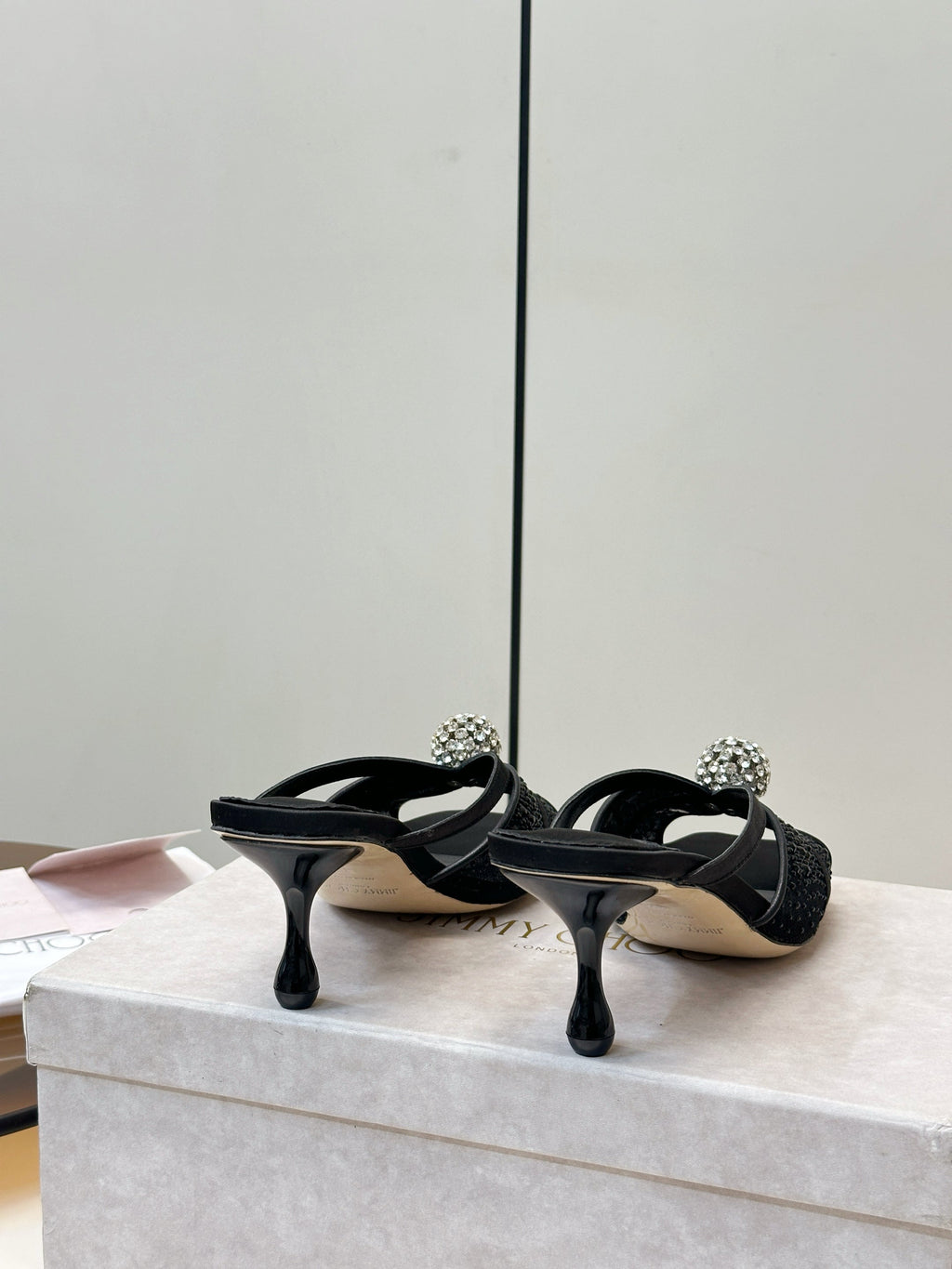 JIMMY CHOO 26S SACORA MULE 80 MM IN BLACK CRYSTAL EMBELLISHMENT