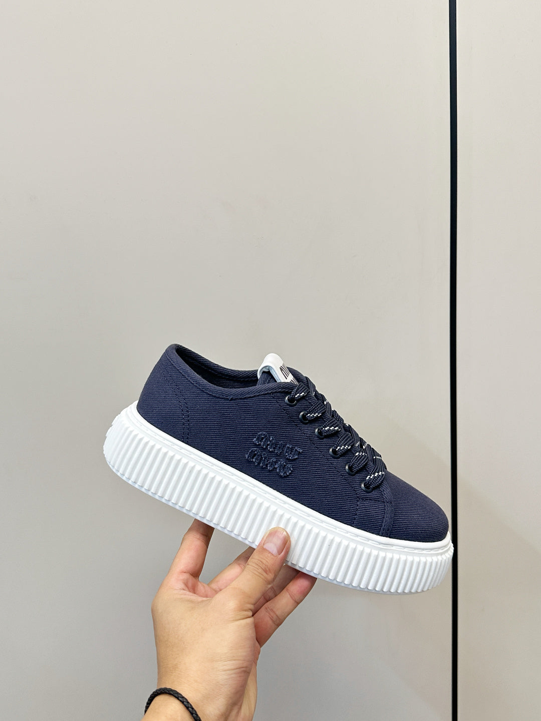MIUMIU 26S PLATFORM SNEAKERS IN NAVY BLUE CANVAS