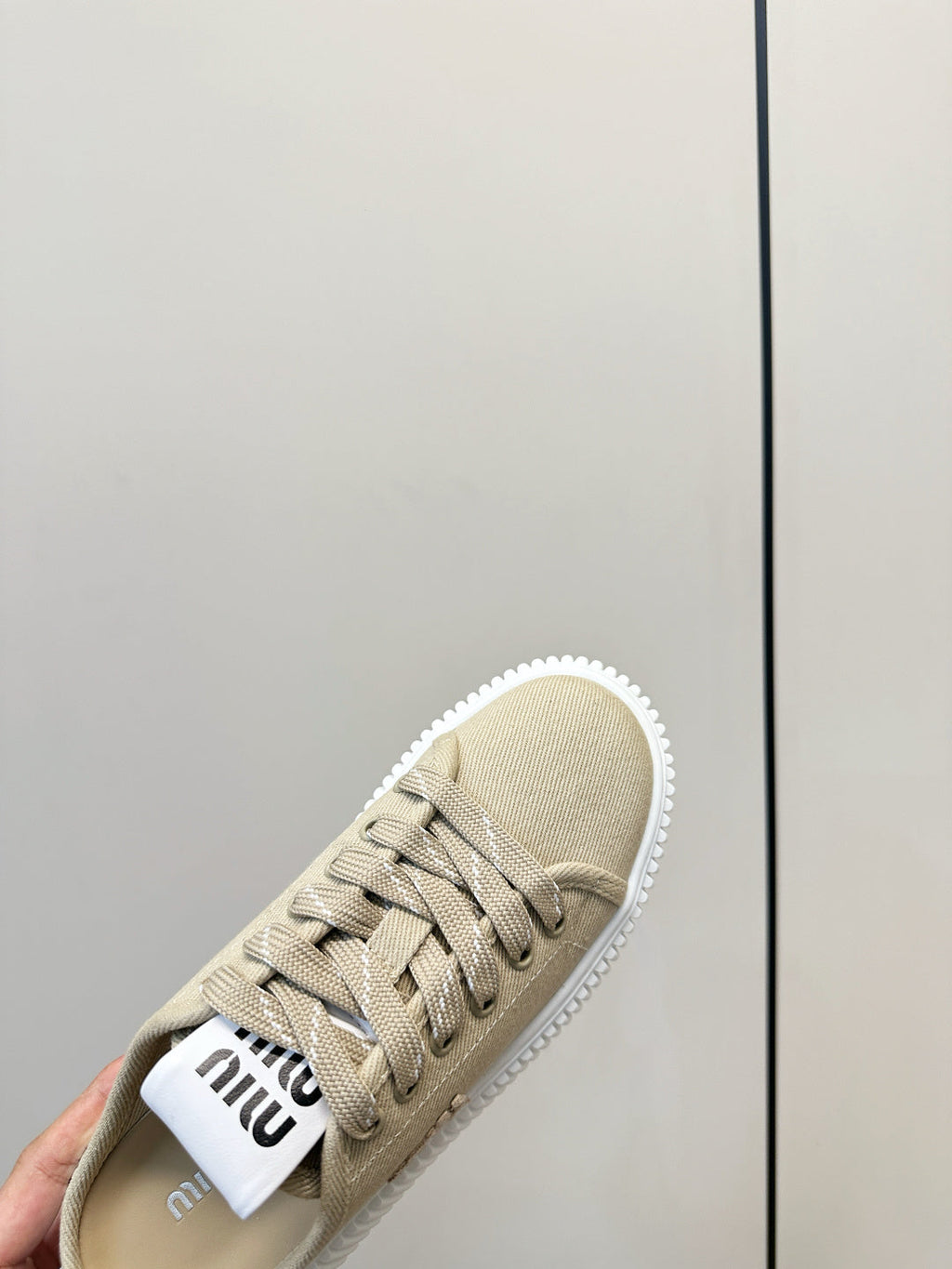 MIUMIU 26S PLATFORM SNEAKERS IN BEIGE CANVAS