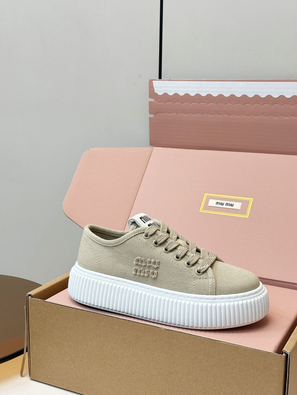 MIUMIU 26S PLATFORM SNEAKERS IN BEIGE CANVAS