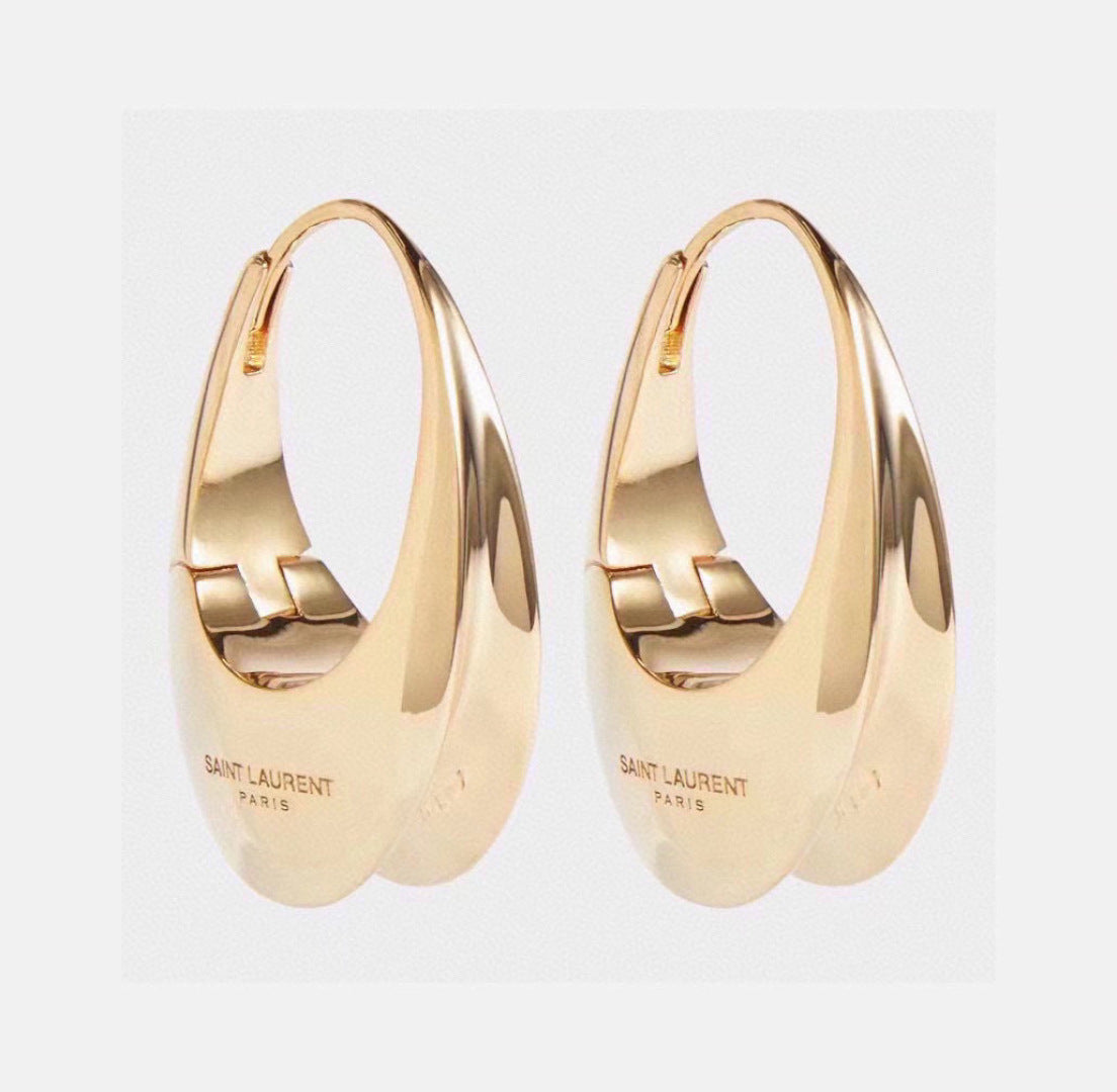 YSL 26S SCULPTED OVAL HOOP EARRINGS IN GOLD TONE METAL 615775