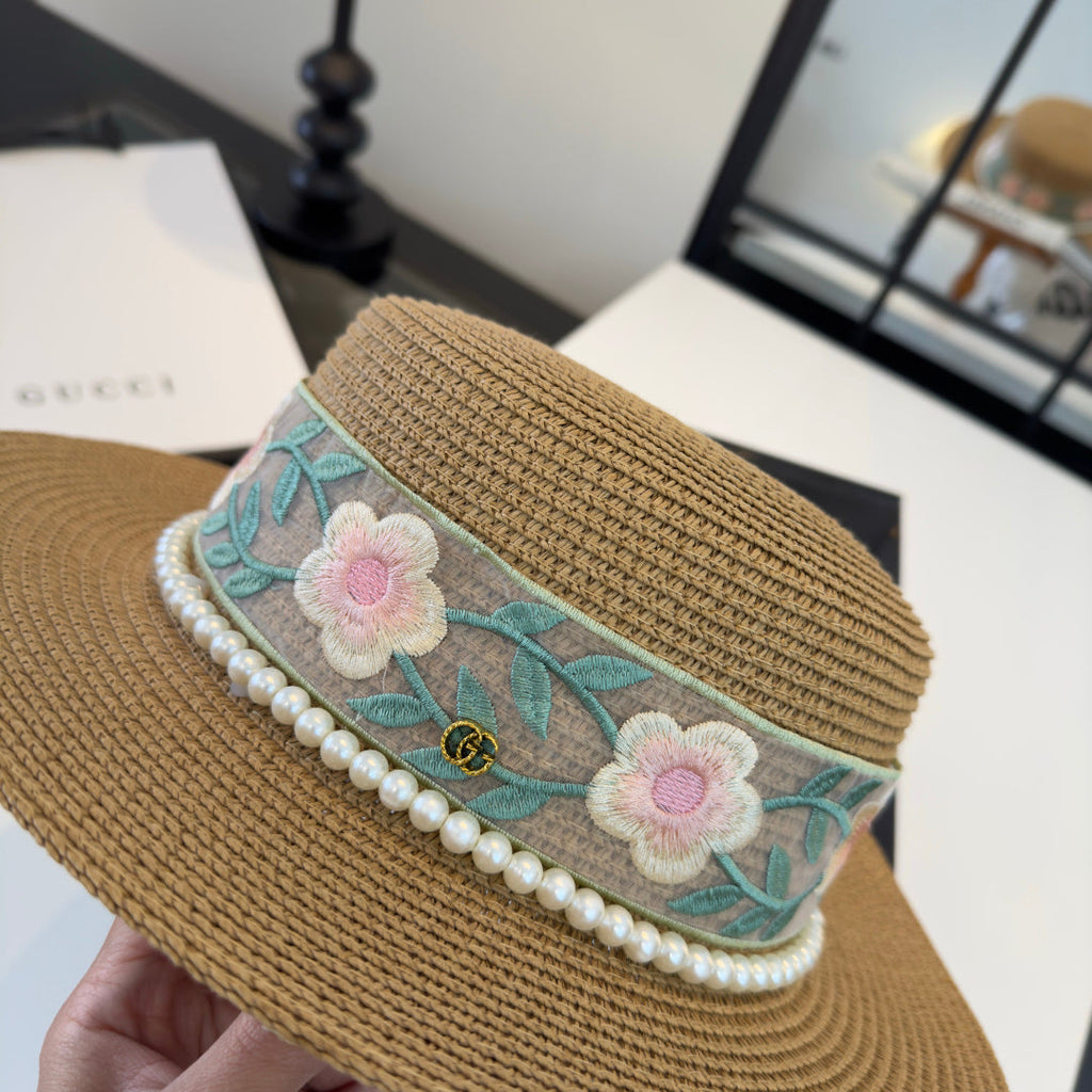 GUCCI 26S WIDE-BRIMMED STRAW HAT 250
