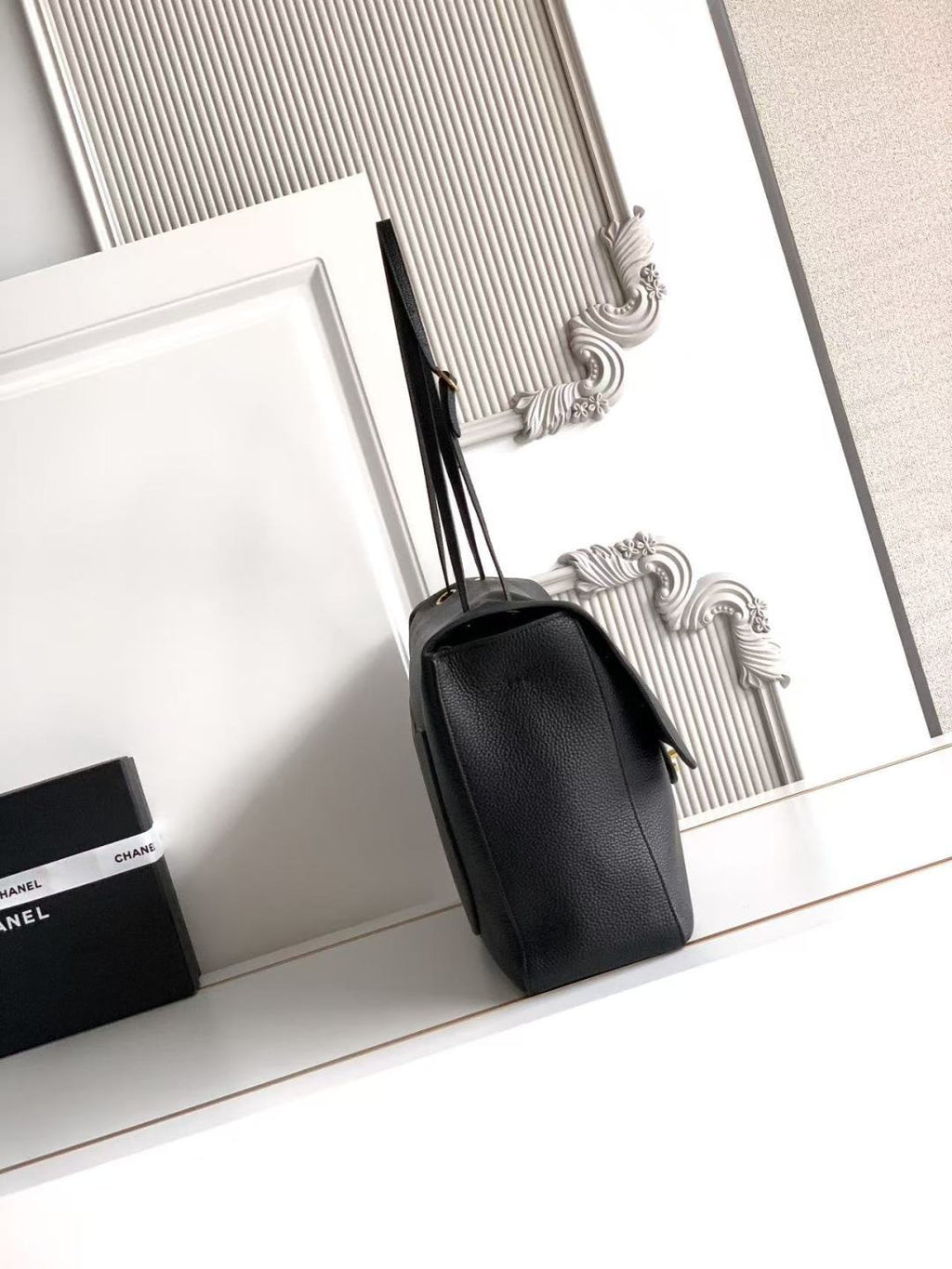 CHANEL 26S SOUPLISSIMO MAXI FLAP 39 IN BLACK GRAINED CALFSKIN GOLD HARDWARE