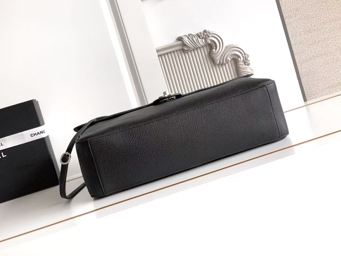 CHANEL 26S SOUPLISSIMO MAXI FLAP 39 IN BLACK GRAINED CALFSKIN SILVER HARDWARE