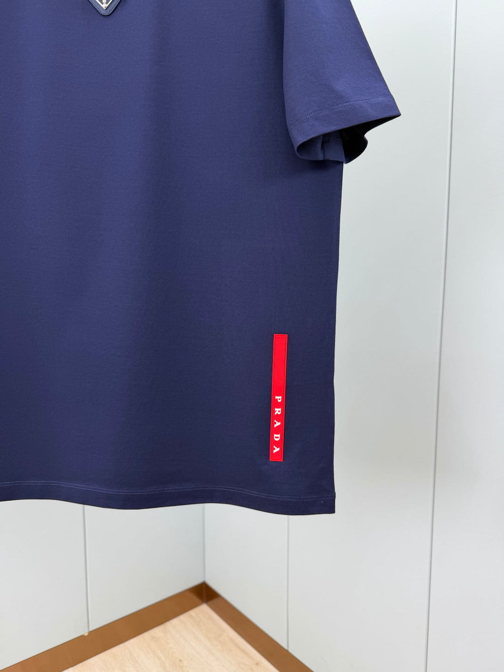 PRADA 26S SHORT SLEEVED T-SHIRT 716