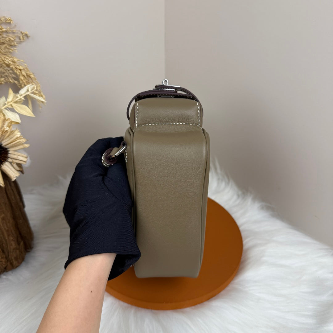 HM 25S KELLY JUMP 17 CM IN MUSHROOM BROWN SWIFT WITH SILVER HARDWARE