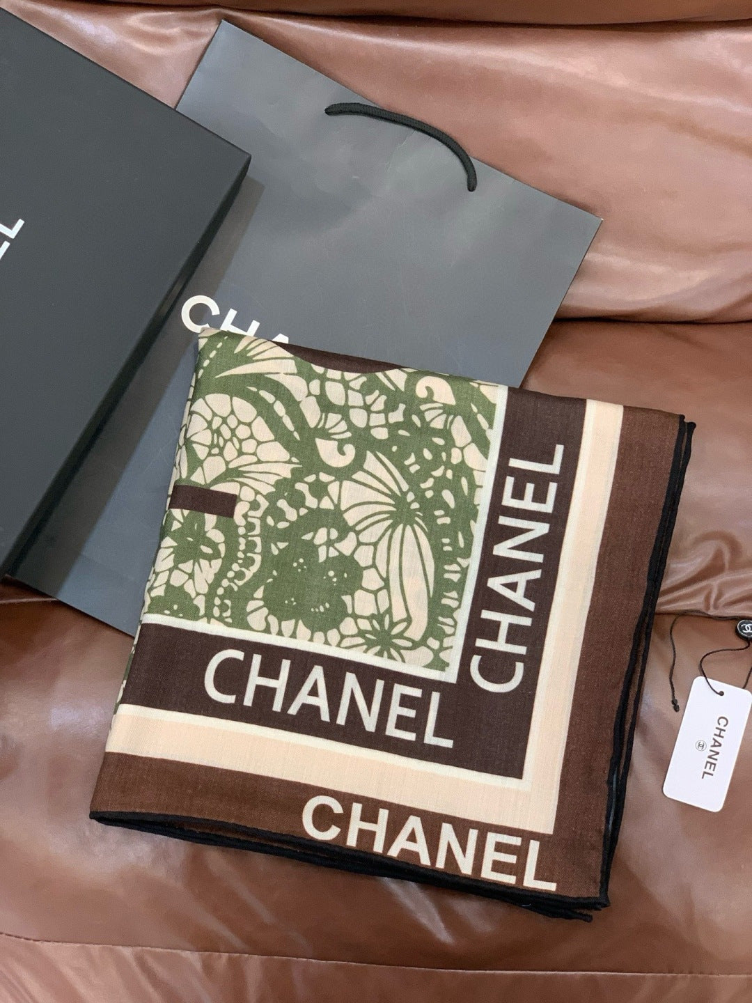 CHANEL 25S SCARF 135 CM IN CASHMERE AND SILK 943318