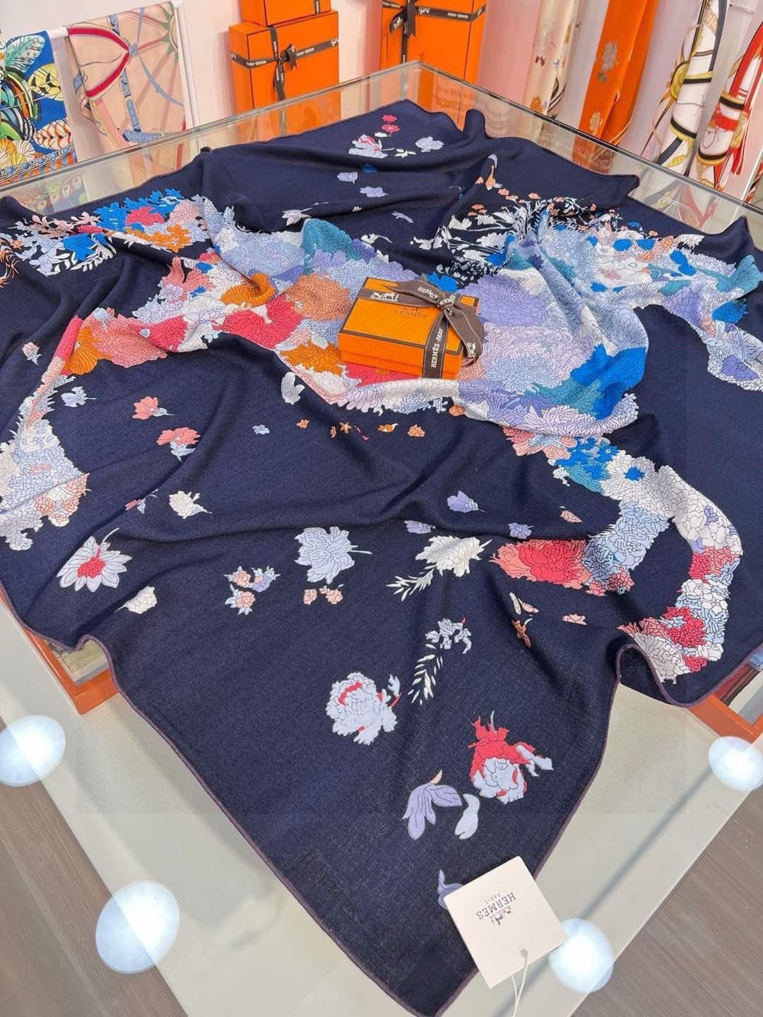 HERMES 26S SCARF 140 IN CASHMERE AND SILK 303342